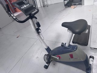 Bicicleta Estática SPORTSTECH ESX 500