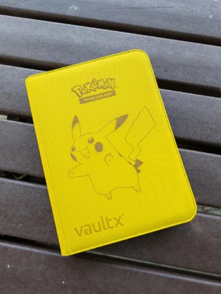 Album Raccoglitore Pokemon Giallo VaultX
