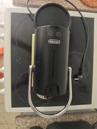 Cafetera Nespresso De'Longhi Negra