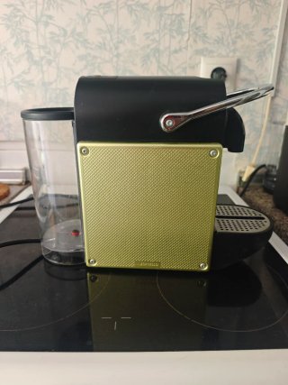 Cafetera Nespresso De'Longhi Negra