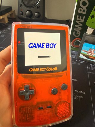 Consola Nintendo Game Boy con mejoras