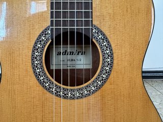 Guitarra Admira 1/2