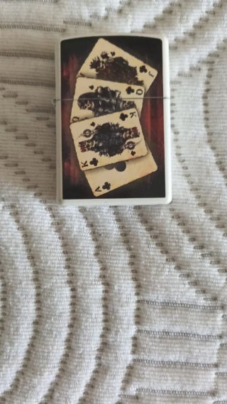 Zippo con design di carte