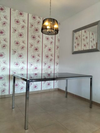 Mesa comedor cristal negro y metal