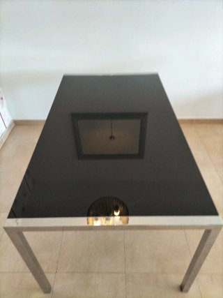 Mesa comedor cristal negro y metal