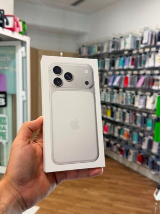 iPhone 17 Pro Max 256GB Plata