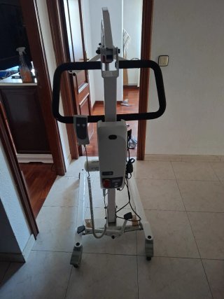 Lote de materiales para personas minusvalidas grua