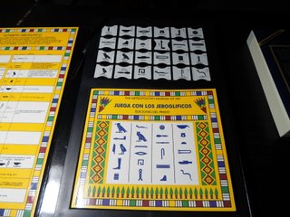 Juego Jeroglíficos Museo de Arte Sellos
