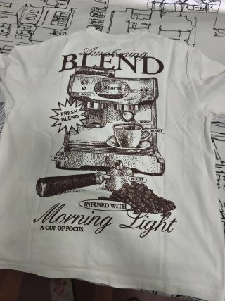 Camiseta blanca estampada chico