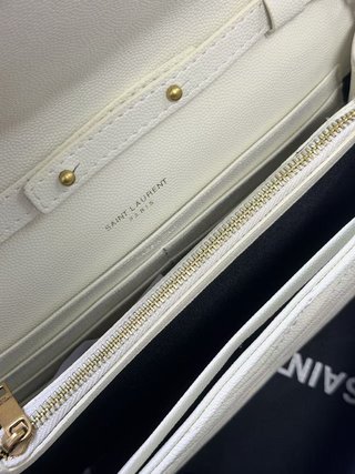 Cartera con cadena YSL Saint Laurent blanca