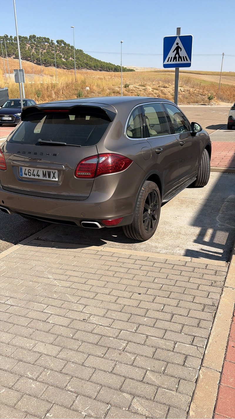 Porsche Cayenne Diesel 2011 - foto 1