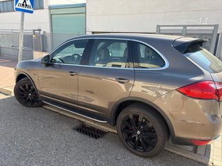 Porsche Cayenne Diesel 2011