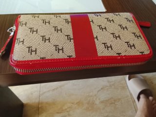 Monedero Tommy Hilfiger Beige y Rojo