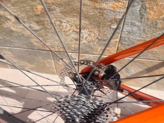 Bicicleta de carbono con cambio electrónico