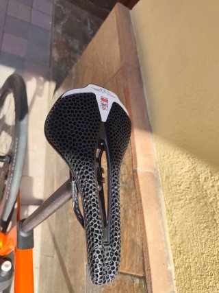 Bicicleta de carbono con cambio electrónico