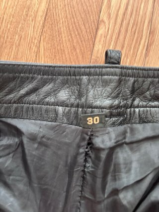 Pantalón Piel A.M.I. Madrid Negro