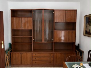 Mueble de salón madera y cristal