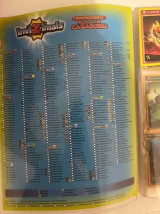 Álbum InviZimals Batalla De Cazadores