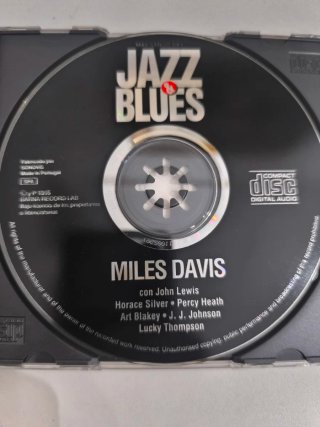 CD MILES DAVIS Maestros del Jazz & Blues N° 1