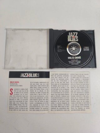 CD MILES DAVIS Maestros del Jazz & Blues N° 1