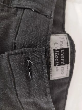 Pantalón travertino gris