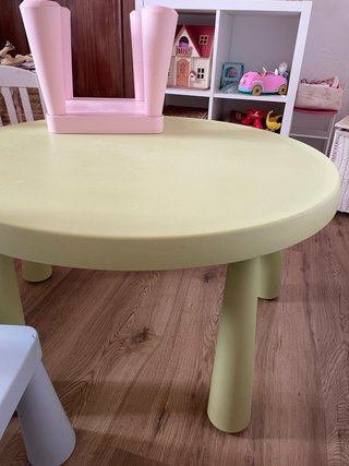 Mesa y 2 Sillas IKEA