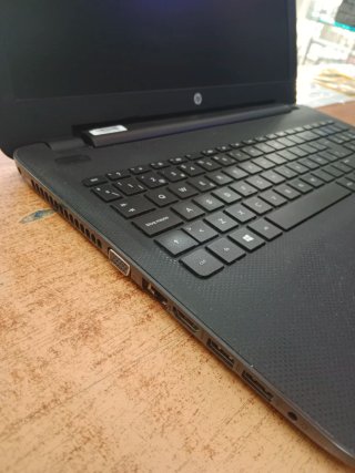 ORDENADOR PORTÁTIL HP 250 G4 CON CARGADOR