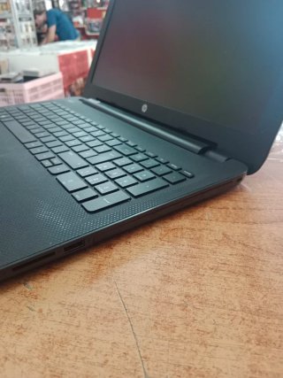 ORDENADOR PORTÁTIL HP 250 G4 CON CARGADOR