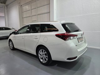 Toyota Auris 1.4 90D Business Touring Sports