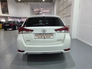 Toyota Auris 1.4 90D Business Touring Sports