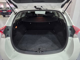 Toyota Auris 1.4 90D Business Touring Sports