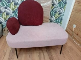 Sillón de diseño rosa y rojo