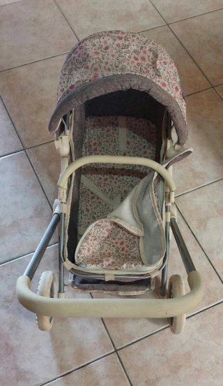 Carrito de bebé para muñecas con capota floral