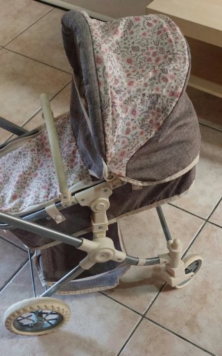Carrito de bebé para muñecas con capota floral