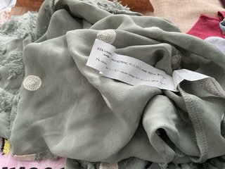 Blusa Zara verde lunares talla L