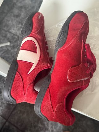 Zapatillas Champion ante rojas