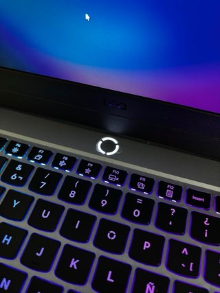 Lenovo LOQ 15IRX10 — i7 / 32GB / 1TB / RTX 5060 8G