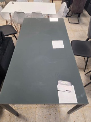 Mesa de comedor cristal y metal