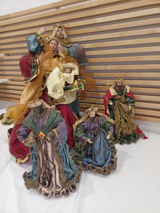 Espectacular Misterio 60cm y reyes Magos 30 ctm