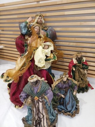 Espectacular Misterio 60cm y reyes Magos 30 ctm