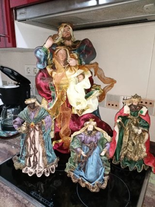 Espectacular Misterio 60cm y reyes Magos 30 ctm