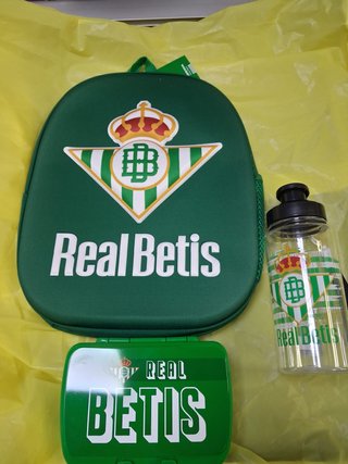 Mochila, fiambrera y botella Real Betis