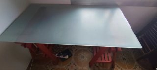 Escritorio o mesa de comedor. Cristal y madera.