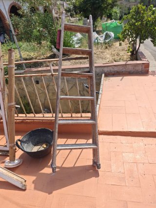 Escalera de madera