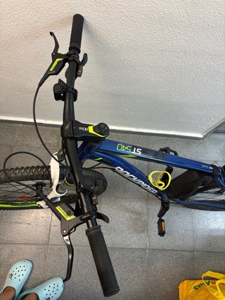 Bicicleta Rockrider ST 540 Azul mas casco, talla M