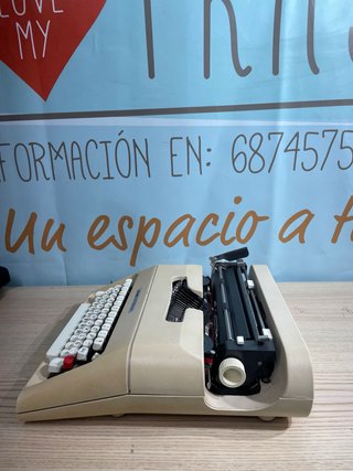 Máquina de escribir Olivetti Lettera 35
