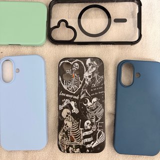 iPhone 16 128GB + 10 fundas nuevas