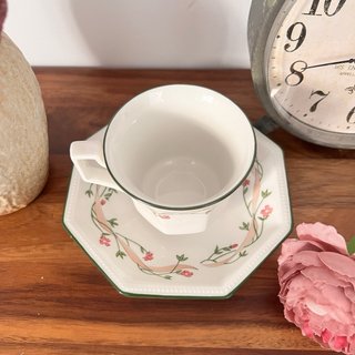 Taza y plato Johnson Bros porcelana