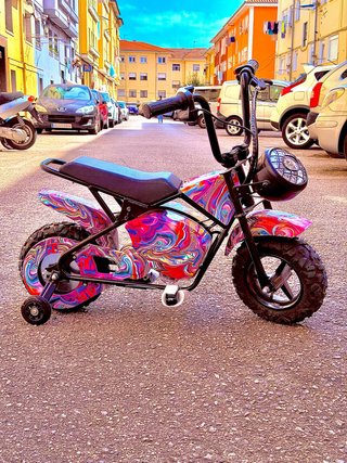 Moto eléctrica infantil 36V en venta.
