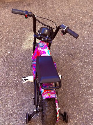 Moto eléctrica infantil 36V en venta.